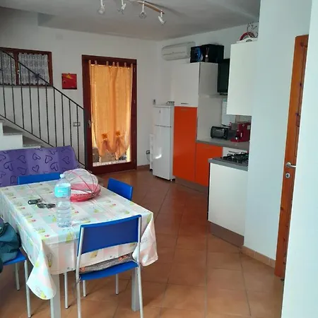 Su Due Livelli Super Accessoriata Villa SantʼAnna Arresi