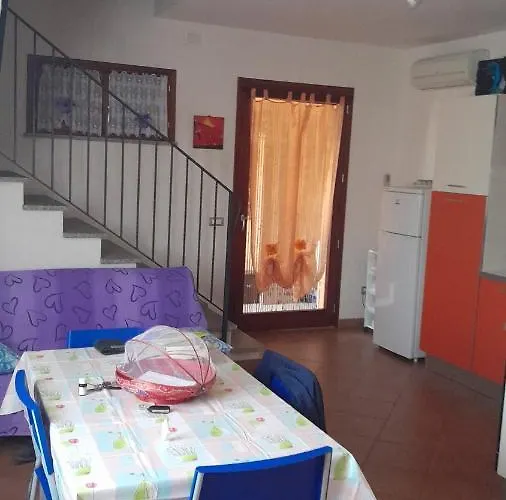 Su Due Livelli Super Accessoriata Villa SantʼAnna Arresi